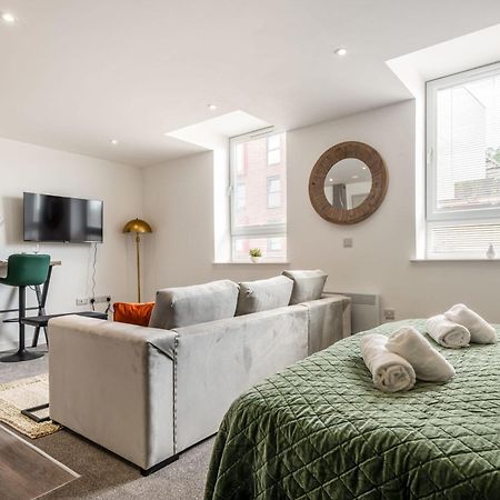 Contemporary 1 Bed Central Rotherham Studio Екстер'єр фото